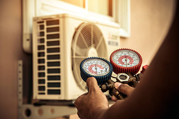 Professional Ac Installation technician working in Wells, TX